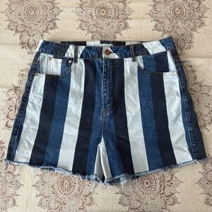 Altar'd State Striped Blue Jean Denim Shorts 3” Inseam Women's 31 Navy White